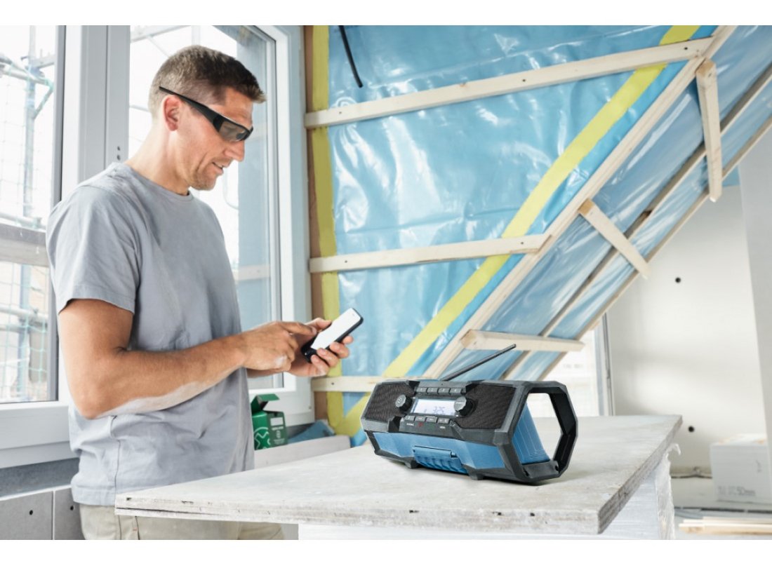 Radio de chantier compacte 18 V avec Bluetooth® 5.0