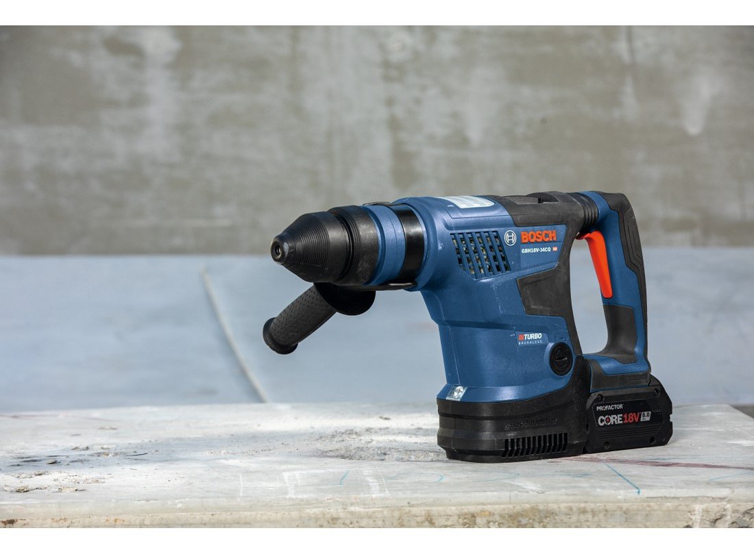 PROFACTOR 18V Connected-Ready SDS-plus® Bulldog™ 1-1/4 In. Rotary Hammer with (2) CORE18V 8.0 Ah PROFACTOR Performance Batteries