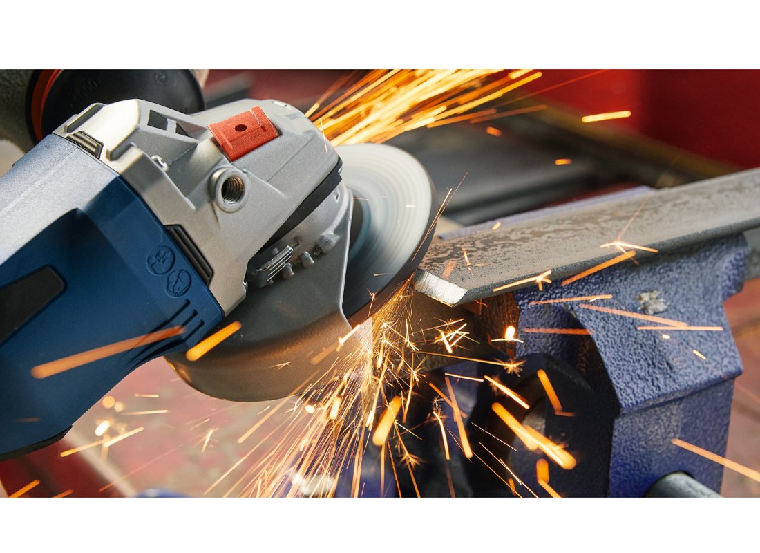 PROFACTOR™ 18V 5 – 6 IN. ANGLE GRINDER WITH PADDLE SWITCH WITH (1) CORE18V® 8 AH HIGH POWER BATTERY