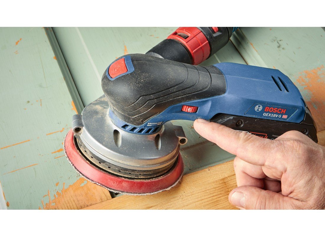 18V Brushless 5 In. Random Orbit Sander Kit with (1) CORE18V® 4 Ah Advanced Power Battery