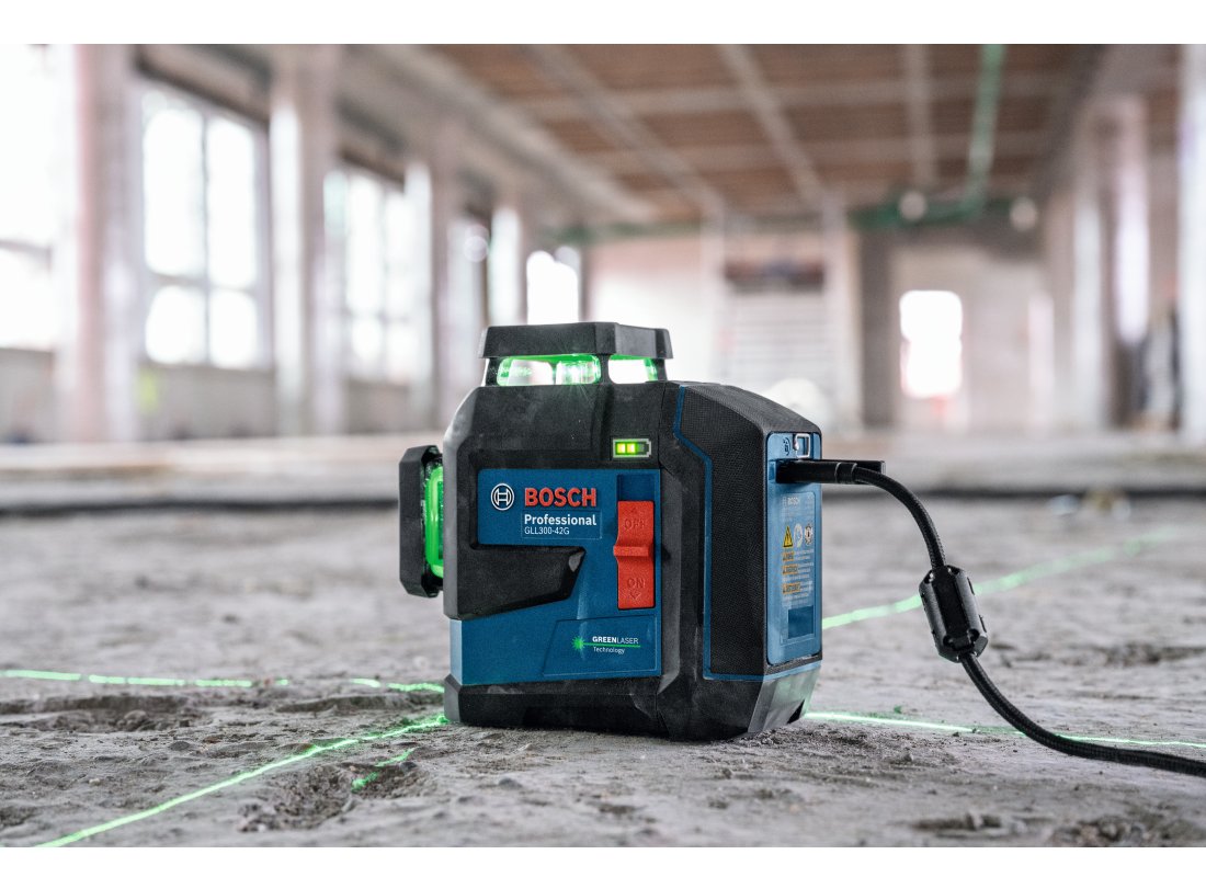 3.7V 360° Green-Beam Three-Plane Leveling and Alignment Laser with Li-Ion Battery