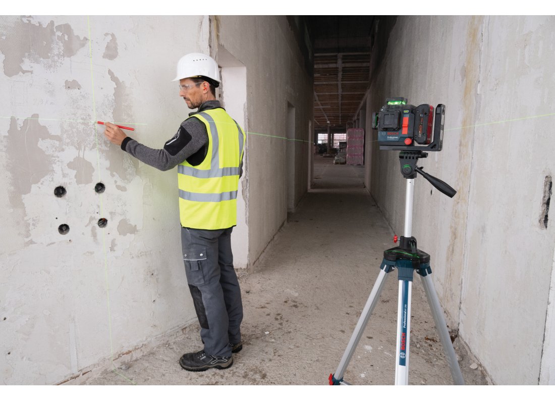 18V 360º Connected Green-Beam Three-Plane Leveling and Alignment Laser with (1) 4 Ah Battery