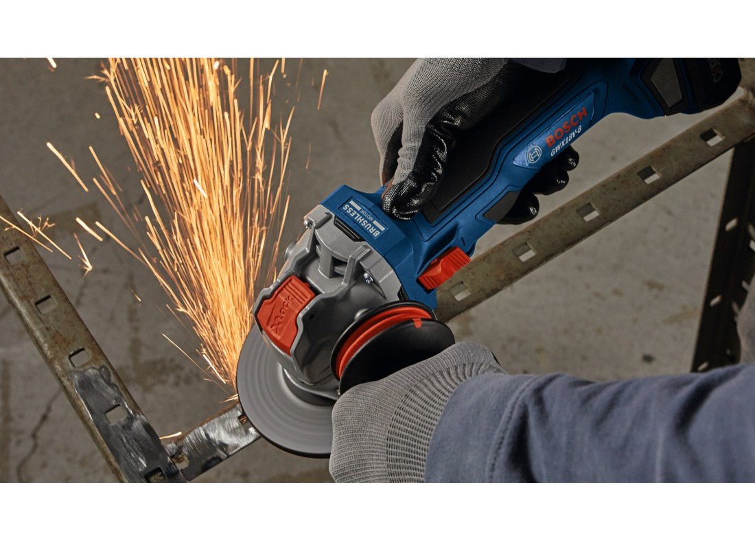 18V X-LOCK Brushless 4-1/2 In. Angle Grinder Kit with (1) CORE18V® 4 Ah Advanced Power Battery