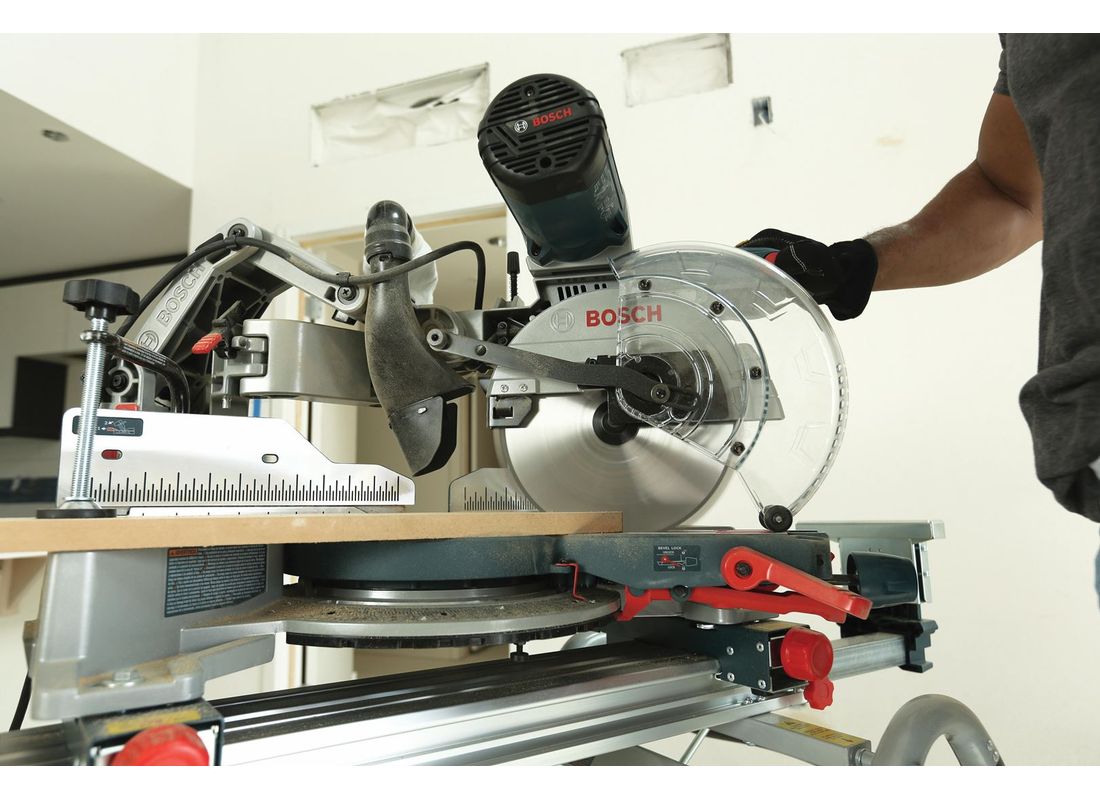 10 In. Dual-Bevel Glide Miter Saw Bosch CM10GD