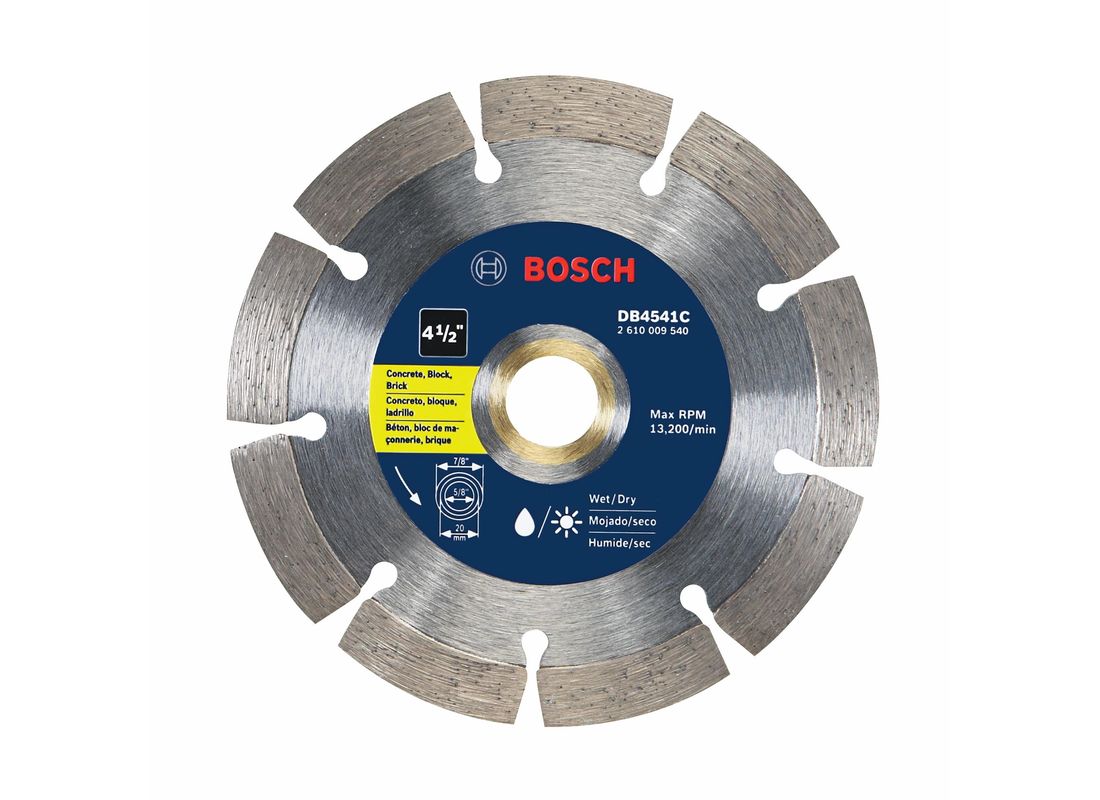 Disque segmenté diamanté premium de 4-1/2 po pour des coupes grossières universelles Bosch DB4541C