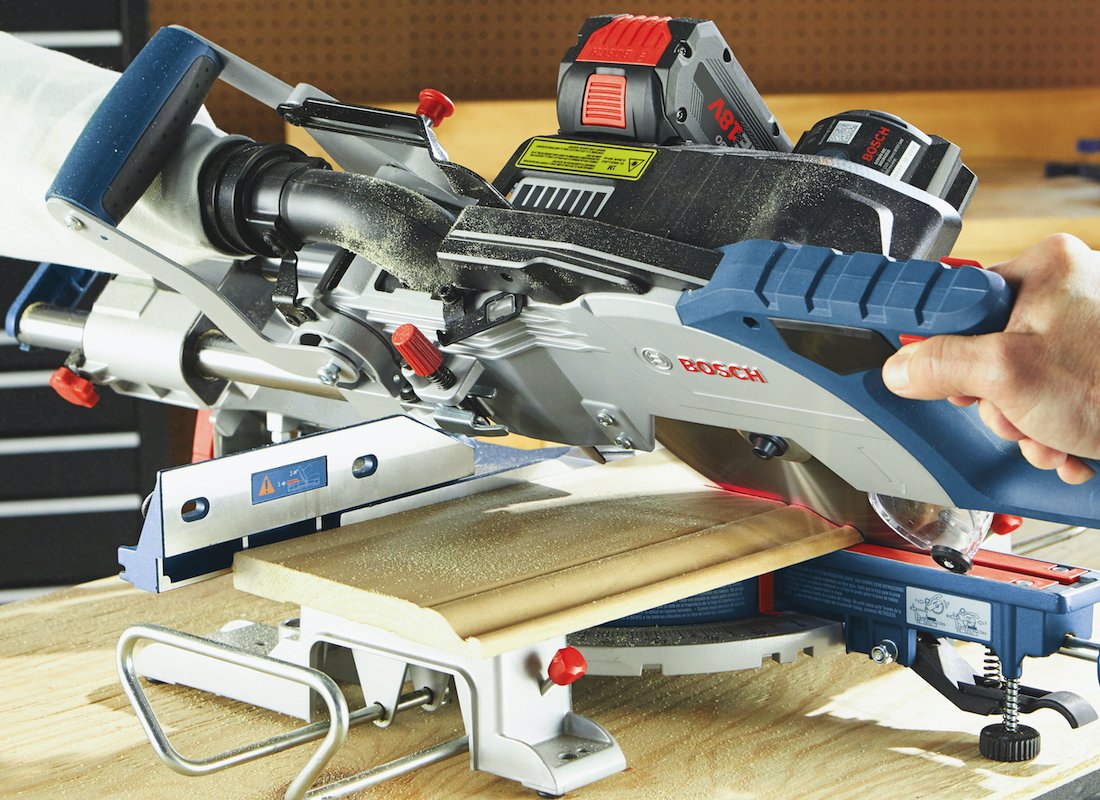 18V 8-1/2 In. Single-Bevel Slide Miter Saw Kit with (1) CORE18V 8.0 Ah Performance Battery ????? No rating value for 18V 8-1/2 In. Slide Miter Saw Kit