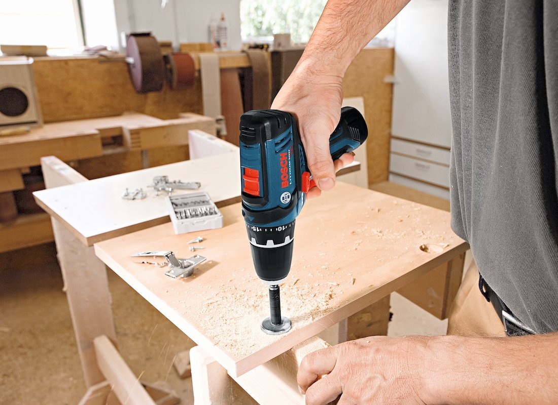 12V Max 3/8 In. Drill/Driver Kit