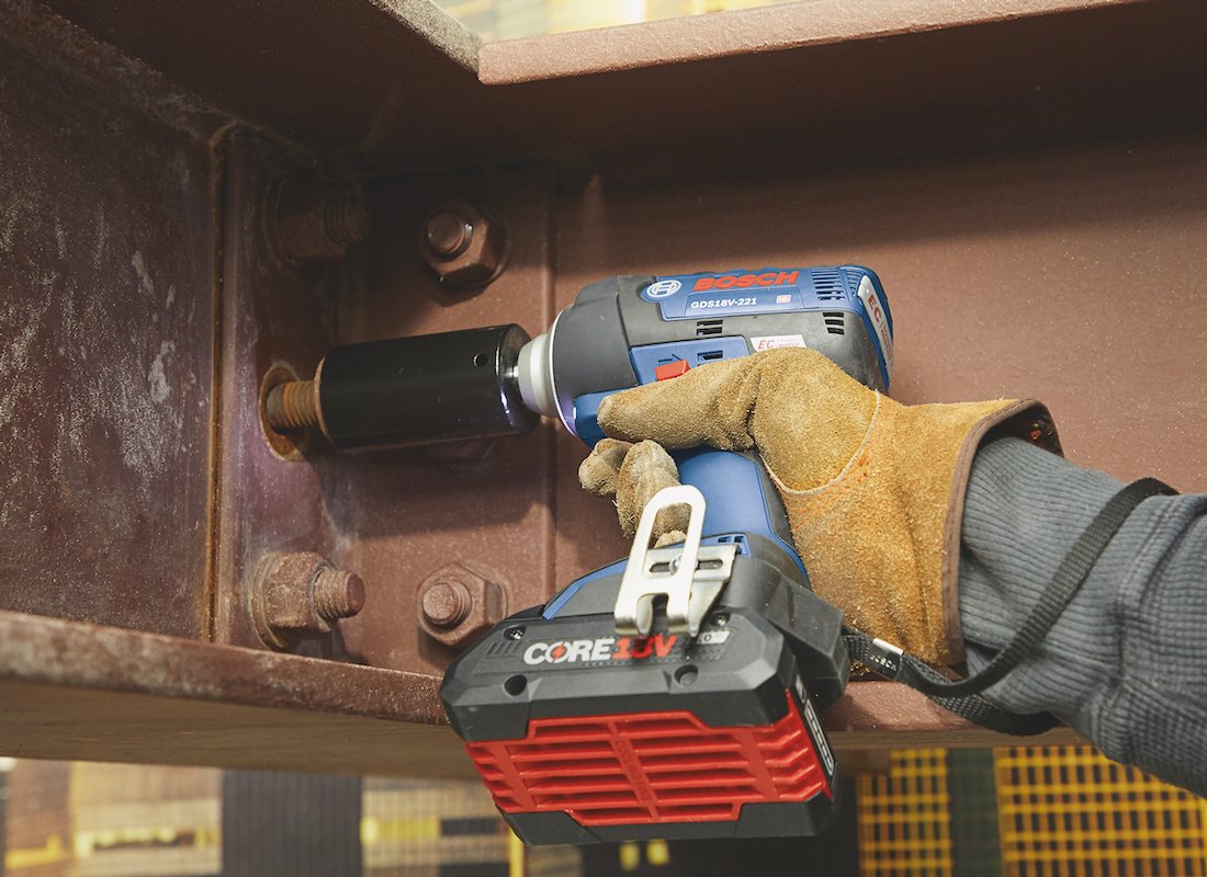 18V EC Brushless 1/2 In. Impact Wrench Kit with (2) CORE18V 4.0 Ah Compact Batteries