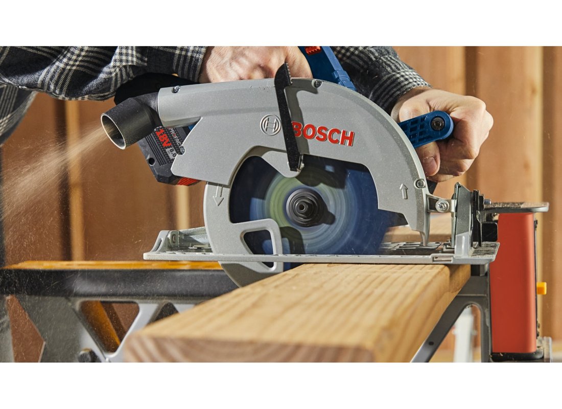 PROFACTOR 18V Strong Arm Connected-Ready 7-1/4 In. Circular Saw Kit with (1) CORE18V 8.0 Ah PROFACTOR Performance Battery