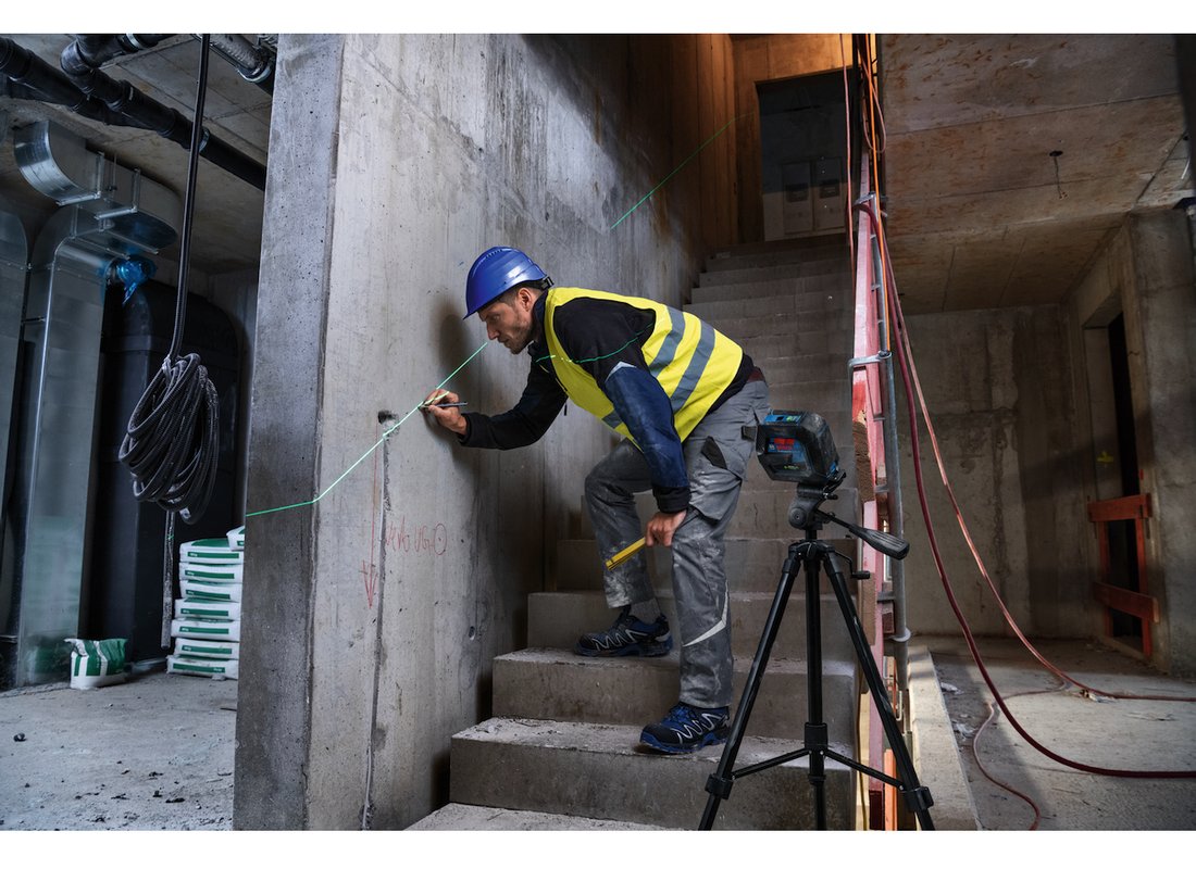 Green-Beam Self-Leveling Cross-Line Laser with Plumb Points